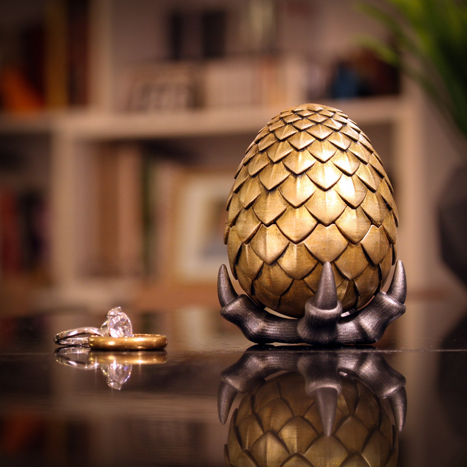 all-groups Front view of Dragon Egg Ring Box in Cinematic Scenario