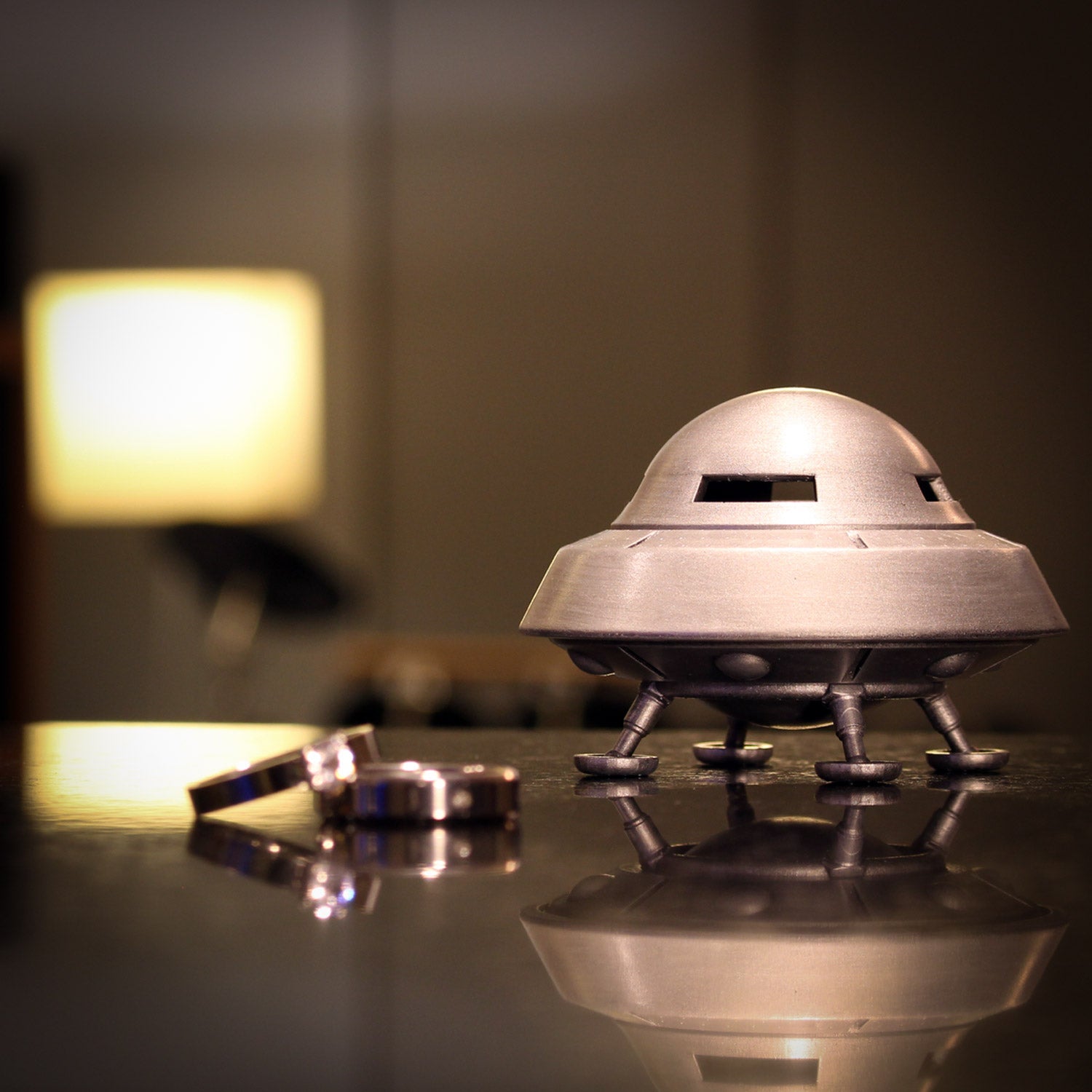 all-groups Front view of UFO Flying Saucer Ring Box in Cinematic Scenario