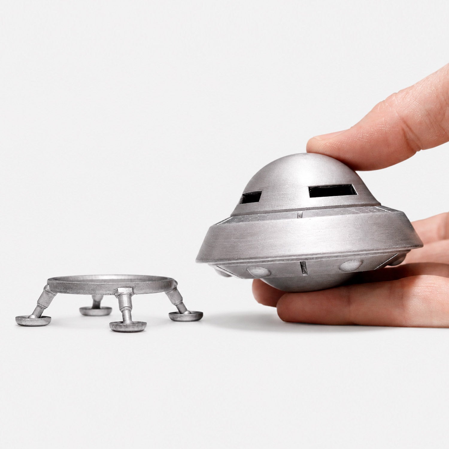 all-groups Front view of UFO Flying Saucer Ring Box showing detailed design